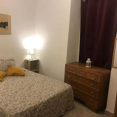 דירה Templar Secrets House *